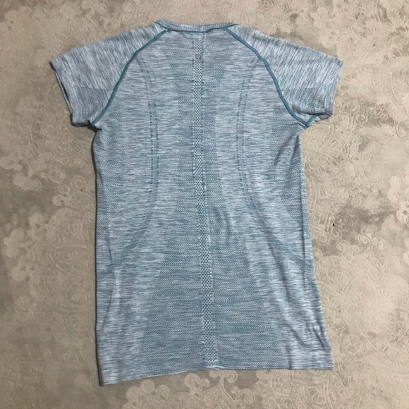 Lululemon top - Picture 3 of 7